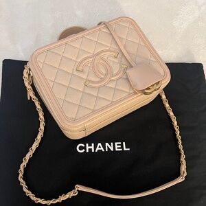 Chanel Filigree Medium Vanity Case